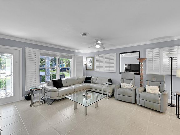 5th image of 1820 NW 32nd Street