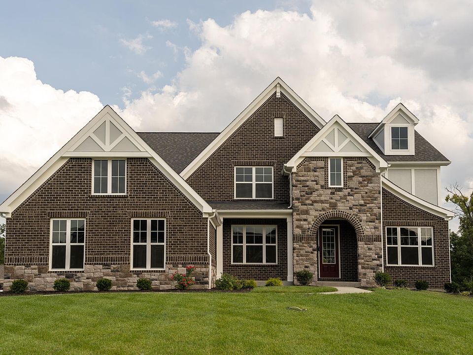 The Ashlawn E Exterior