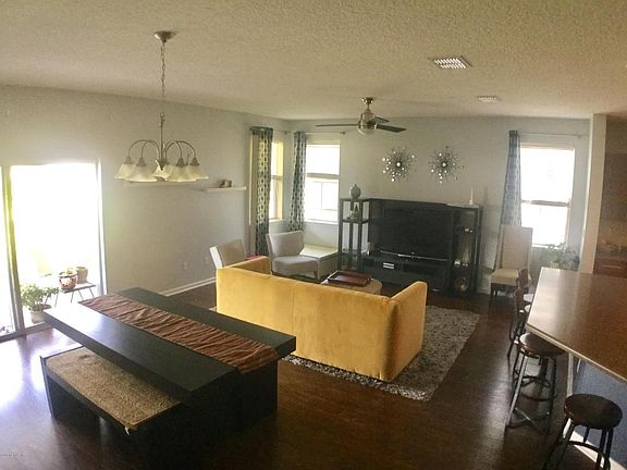 4th image of 12176 Hazelmoor Ct
