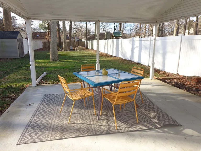 1209 Gunn Hall Dr — Photo 23