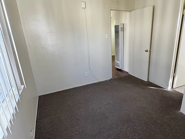 23 Lemon Ave — Photo 4