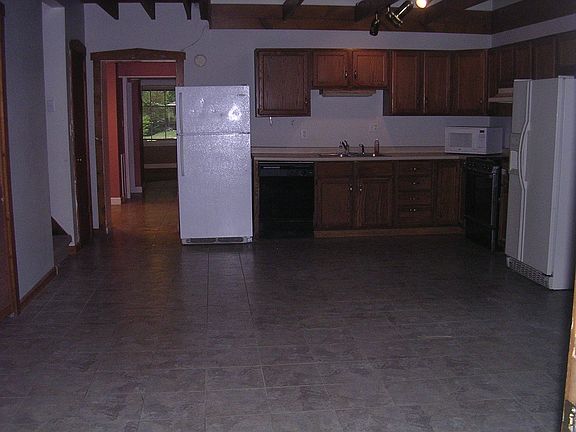 5th image of 5520 N College Ave APT A