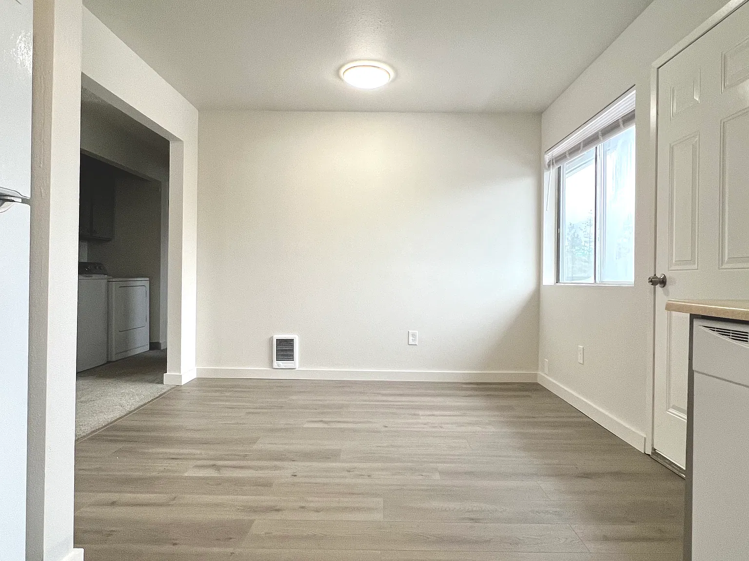 2 bed, 950 sqft, $1,300 — Photo 3