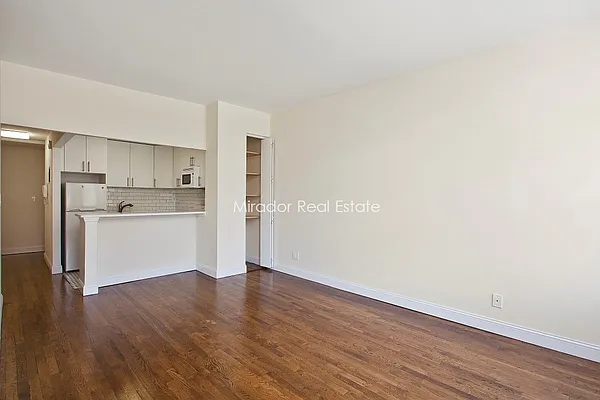 Rented by Mirador Real Estate | media 12