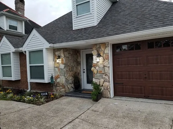 4104 Transcontinental Dr, Metairie, LA 70006