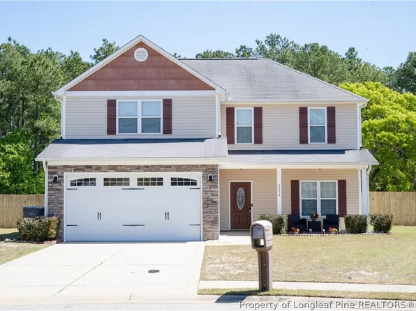 2237 Sir Michael Dr, Hope Mills, NC 28348