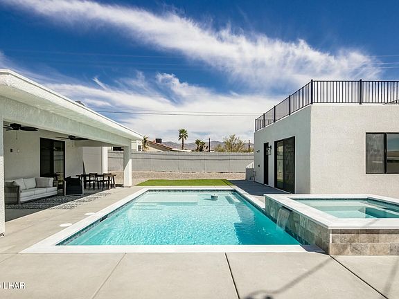 4th image of 2370 N Palo Verde Blvd N