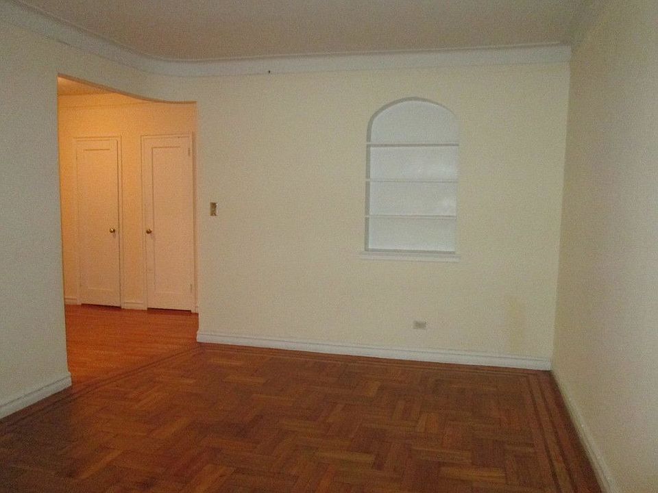 1st image of 4120 46th St APT 3L