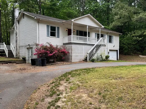 12334 Lakeview Dr, King George, VA 22485