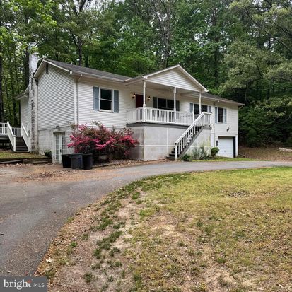 12334 Lakeview Dr, King George, VA 22485