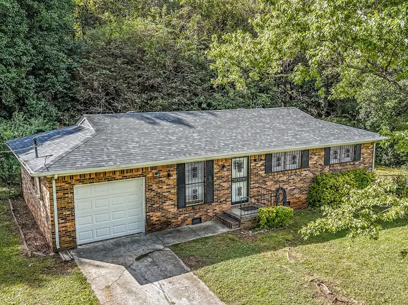 2627 Thornhill Rd NW, Huntsville, AL 35810