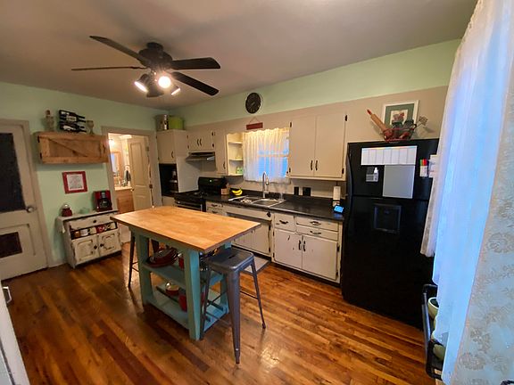 2nd image of 1135 Arianna St NW
