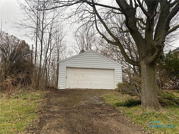 3rd image of 505 Shasta Dr