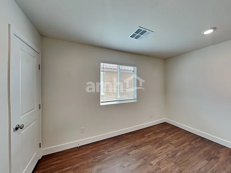 252 Yasmin Daylily Pl — Photo 17
