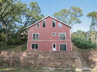 W5568 Meadowlark Dr, Elkhorn, WI 53121