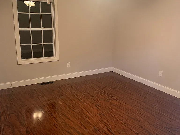 Upstairs bedroom 1