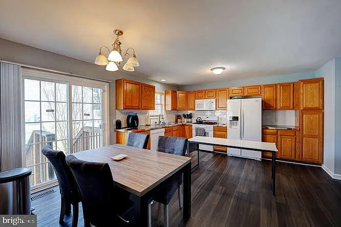 110 Fox Dale Rd — Photo 22