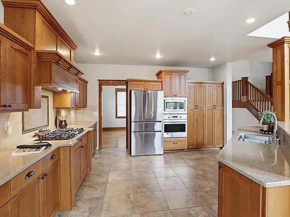 3rd image of 7210 N Horizon Ridge Ct