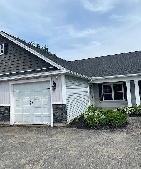 1852 Nh Rte 119 — Photo 2