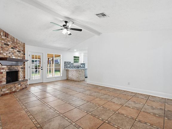 3rd image of 7019 Winding Trace Dr