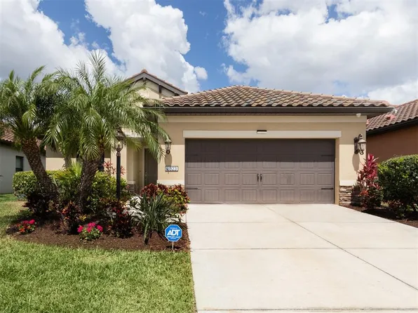323 Cassano Dr, Nokomis, FL 34275
