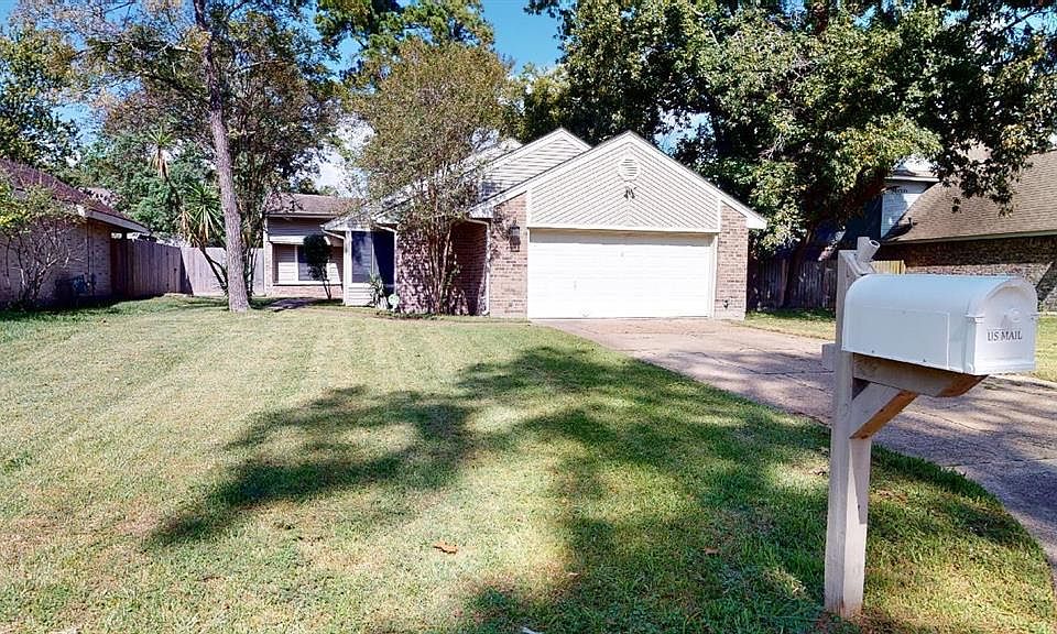 1st image of 8711 Pines Place Dr