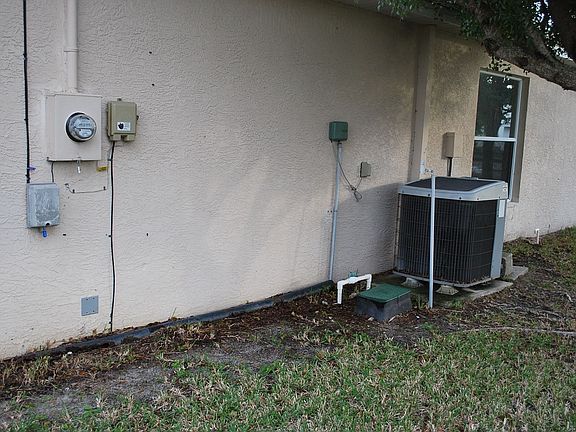 2nd image of 1300 SE 5th Ter