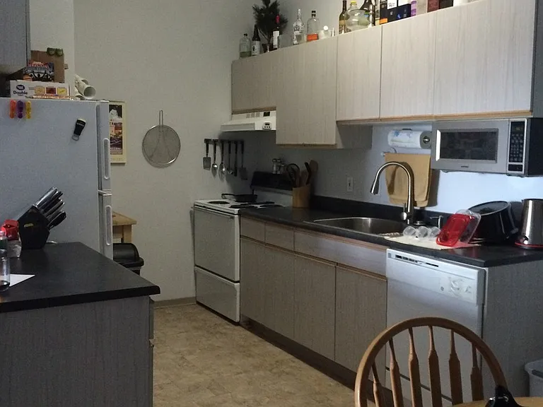 1645 NE Merman Dr #D303 — Photo 3