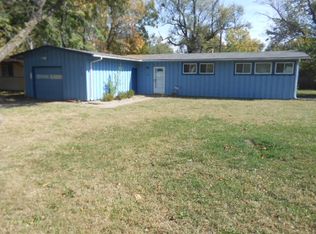 3390 SW Tara Ave, Topeka, KS 66611