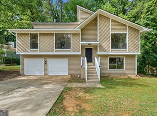 996 Park Forest Trl NW, Lilburn, GA 30047