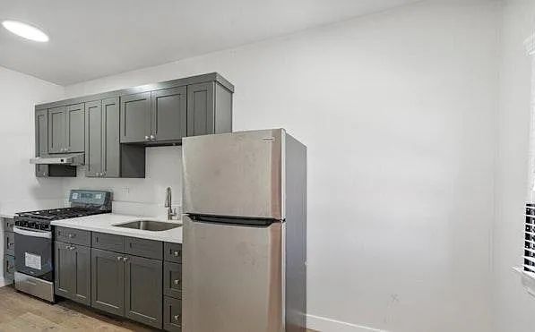 247 S Alexandria Ave