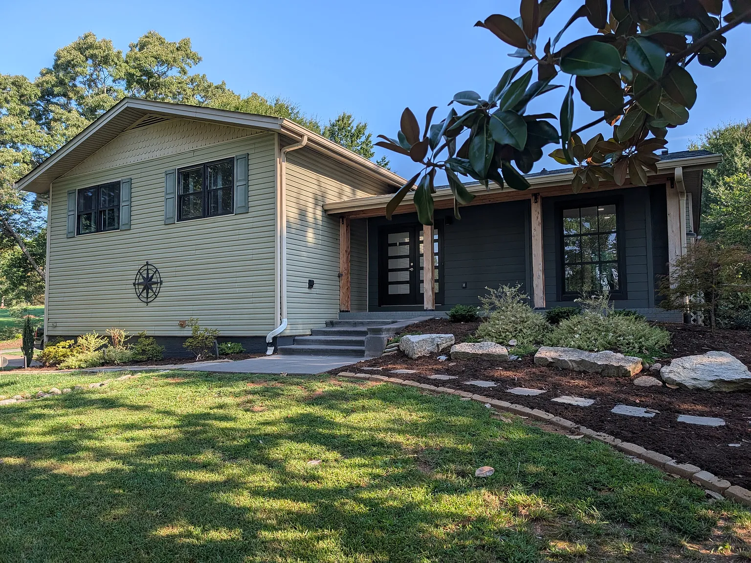 3 bed, 2232 sqft, $2,950 — Photo 1