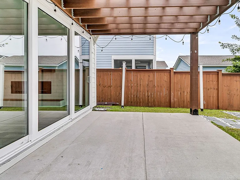 396 Ripple Park Dr — Photo 42