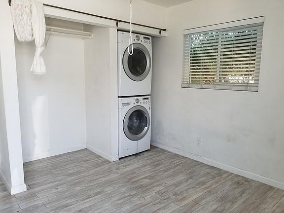 4th image of 2828 E St