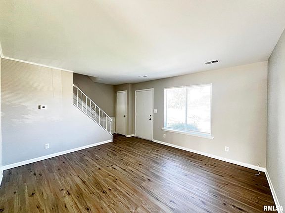 5th image of 4022 N Westport Ct