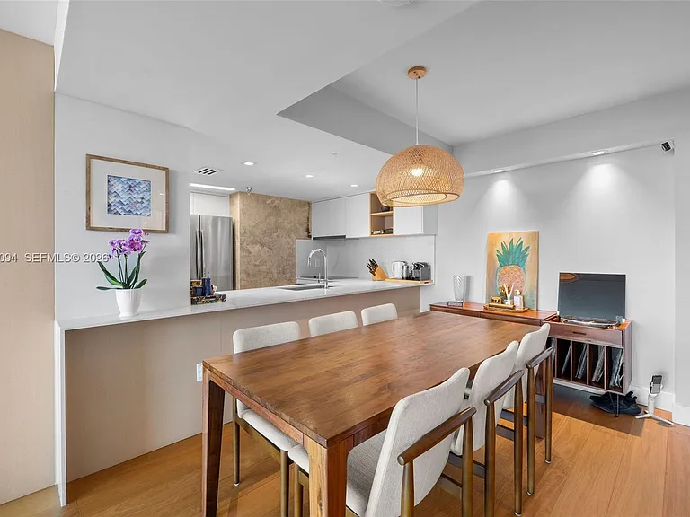 650 West Ave #908 — Photo 9
