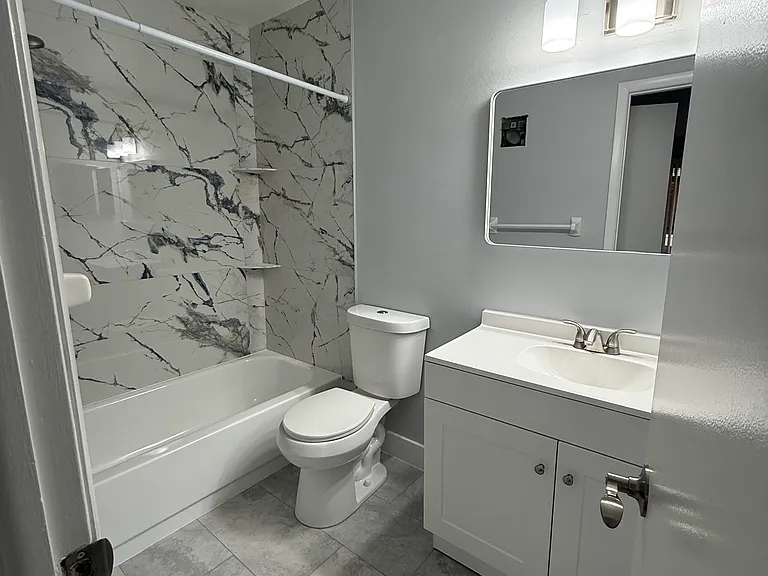 6010 Laketree Ln #F — Photo 8