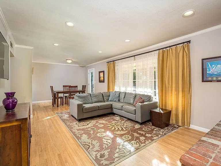 540 N Park Ln — Photo 12