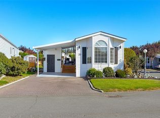 Country Park Village MHP, East Saanich 2, BC V8M 2B6