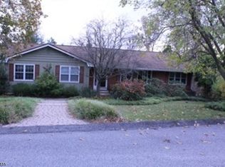 3 Primrose Ln, Washington, NJ 07882