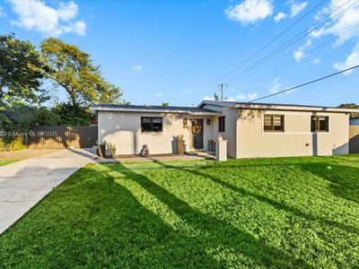 17121 NW 82nd Ave, Hialeah, FL, 33015
