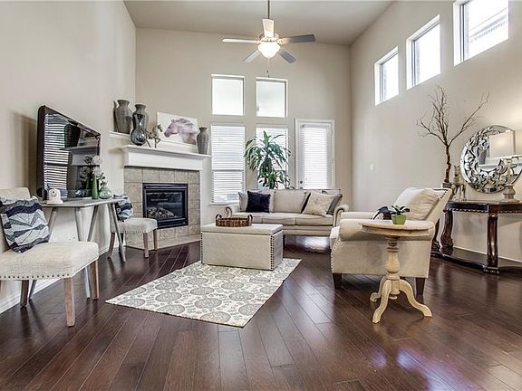 5th image of 611 Cedarview Dr