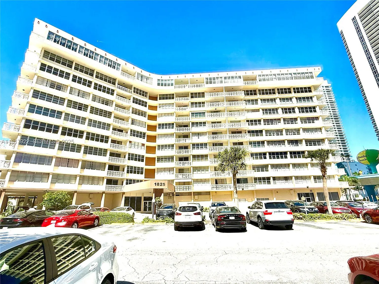 2 bed, 2.0 bath, 1176 sqft, $2,599 — Photo 4