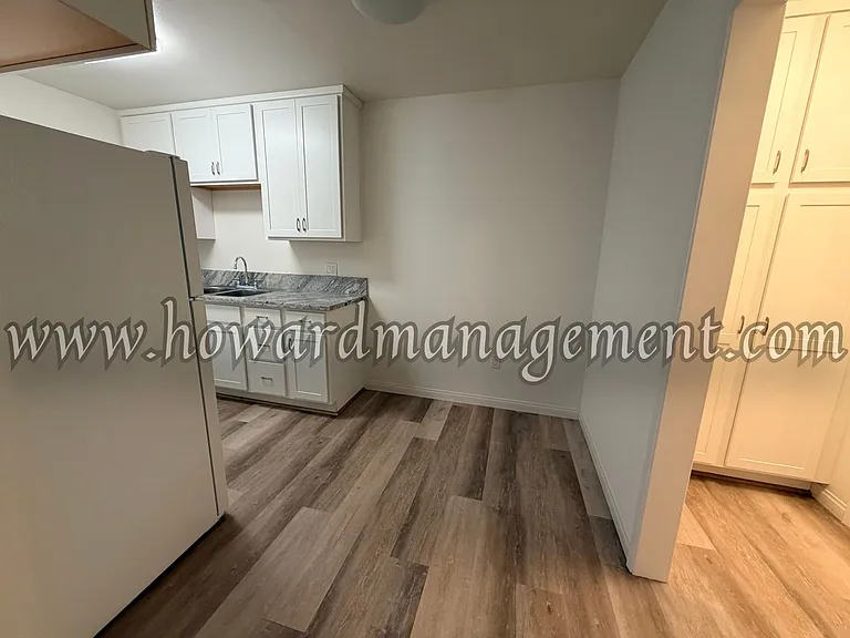 ** Move In Special** 4124 Grand View! Prime Location, All Vacancies Currently Offering 2 Week Fre... — Photo 5