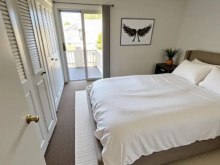 Madeira Flats- Utilities Included! — Photo 20