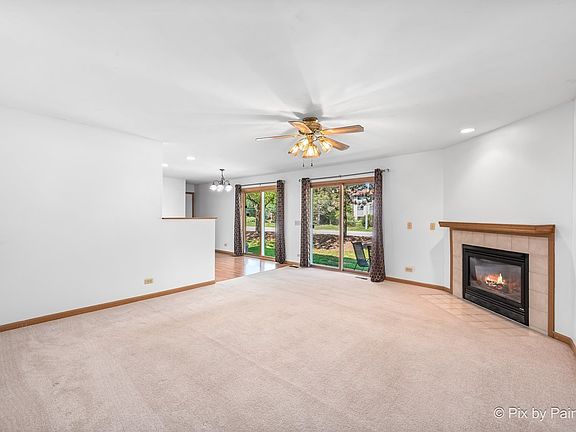 3rd image of 305 Loyola Dr APT A