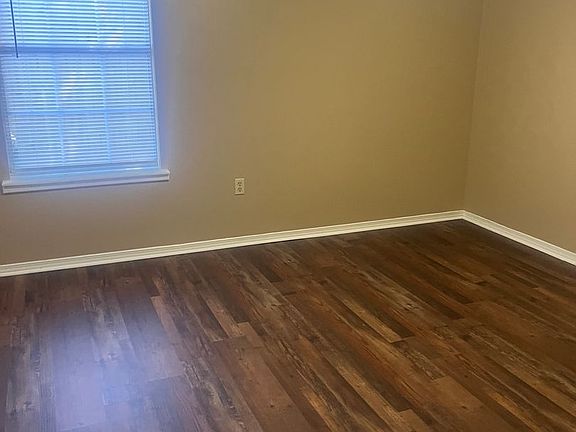 5th image of 2609 S 56th St #3