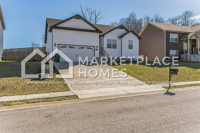 534 Somerset Ln — Photo 3
