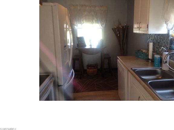 4th image of 2633 Chestnut St