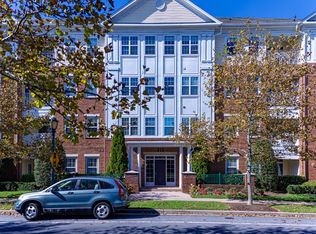 315 King Farm Blvd APT 101, Rockville, MD 20850